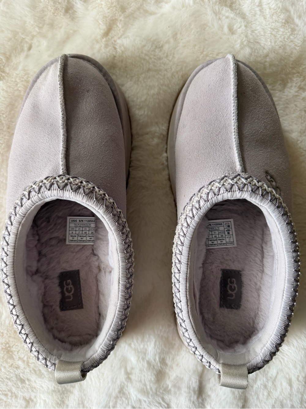 UGG Women’s purple size 9 Cozy Slip-On Slides